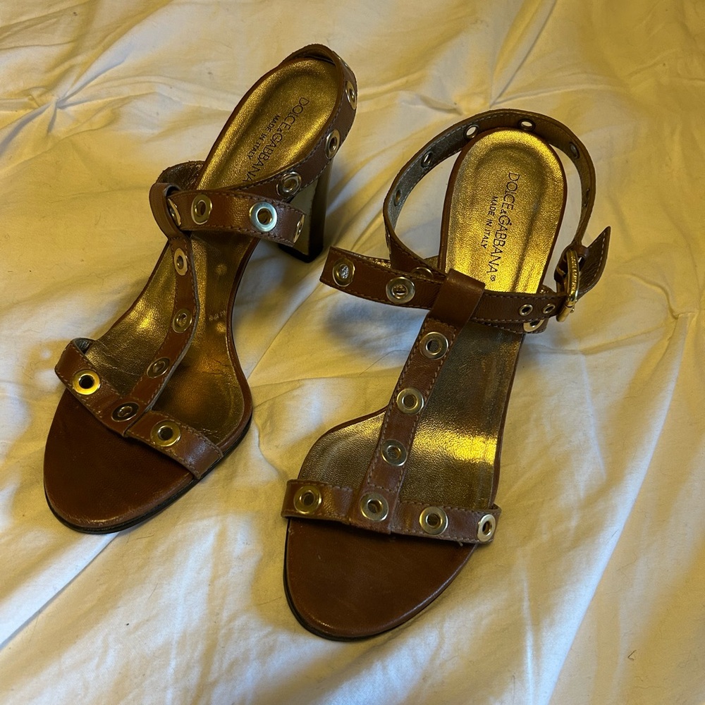 Dolce&Gabbana tan leather, strappy size 38, 3 1/4 inch heels